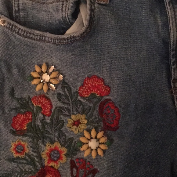 Embroidered Jeans - Picture 3 of 3